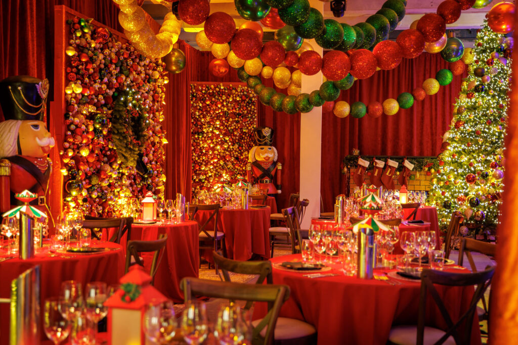 Festive Christmas dining room with nutcrackers and sparkling decorations.